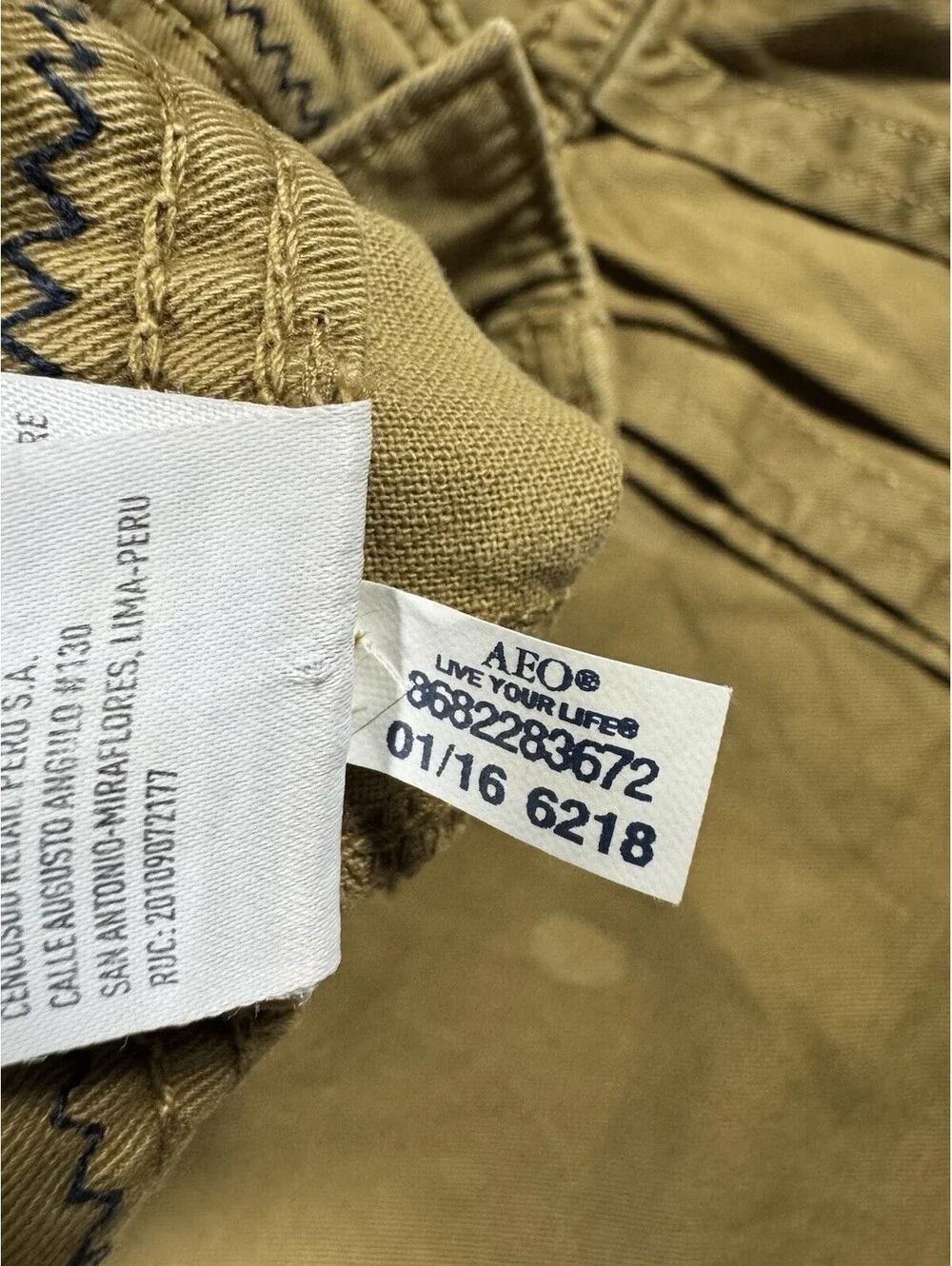 American Eagle Men’s 32 Cargo Shorts Longer Length Khaki 12” Tan 100% Cotton